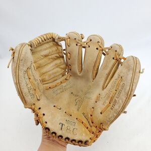 VTG 1663 T&C Baseball Glove Mitt 11" Right Hand Throw Leather Grain Steerhide
